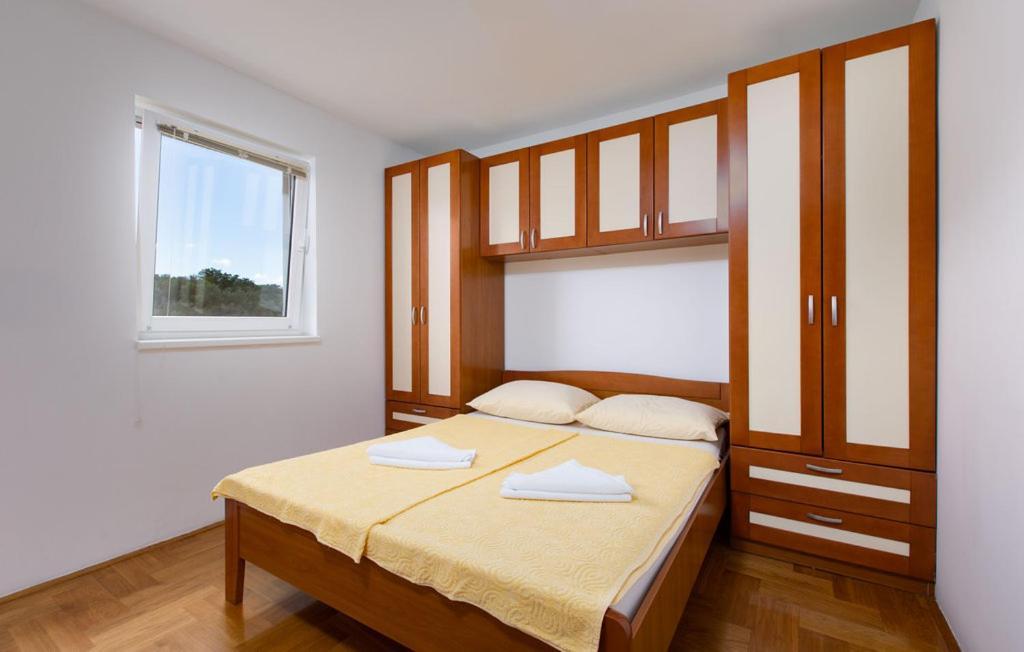 Apartments Dunja Malinska Luaran gambar