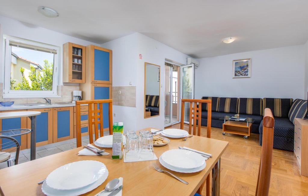 Apartments Dunja Malinska Luaran gambar