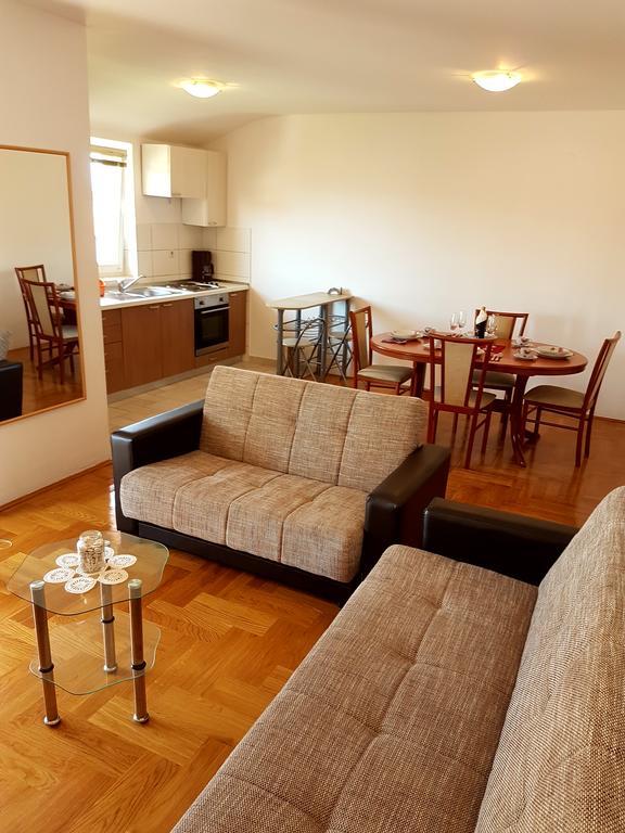 Apartments Dunja Malinska Luaran gambar